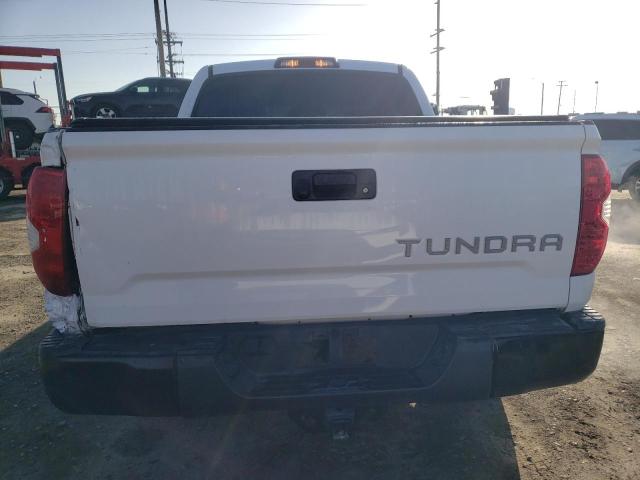 5TFEY5F16KX251272 - 2019 TOYOTA TUNDRA CREWMAX SR5 WHITE photo 6