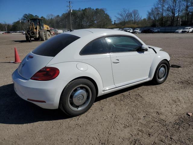 3VWJX7AT0DM605878 - 2013 VOLKSWAGEN BEETLE WHITE photo 3