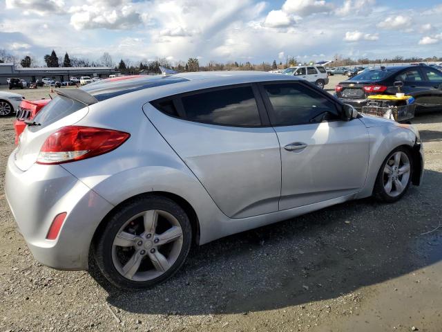 KMHTC6AD1DU179653 - 2013 HYUNDAI VELOSTER SILVER photo 3