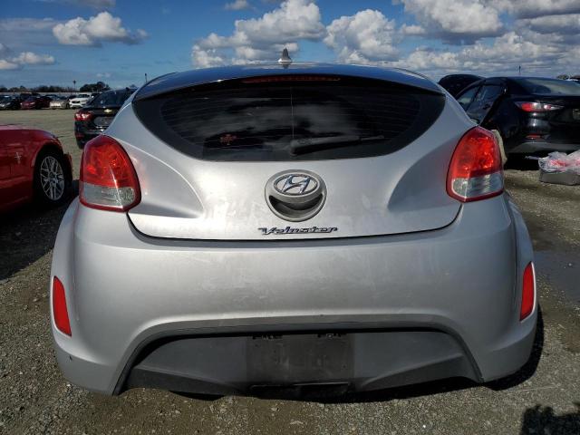 KMHTC6AD1DU179653 - 2013 HYUNDAI VELOSTER SILVER photo 6