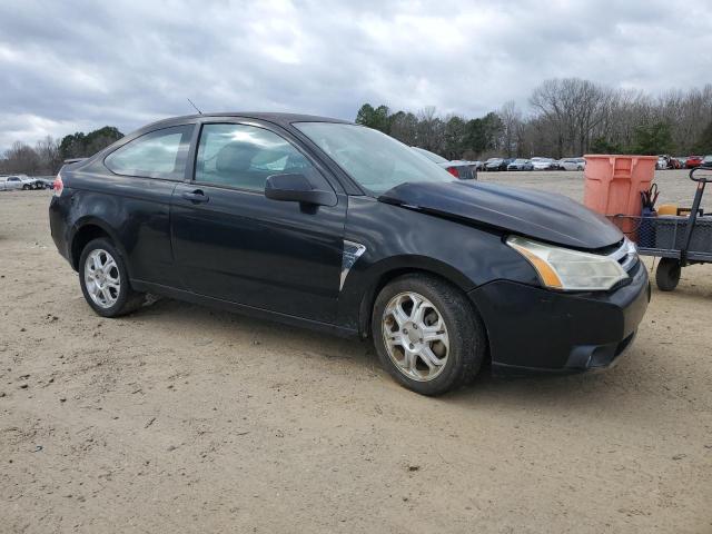 1FAHP33N88W107061 - 2008 FORD FOCUS SE BLACK photo 4