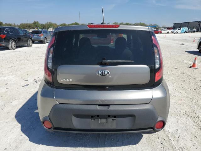 KNDJN2A27G7381123 - 2016 KIA SOUL GRAY photo 6