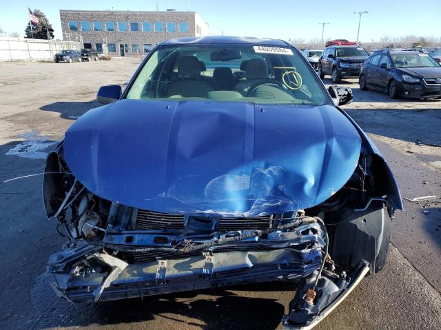 1FAHP35N89W140088 - 2009 FORD FOCUS SE BLUE photo 5