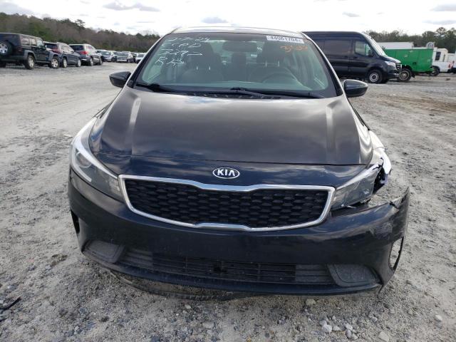 3KPFK4A75JE213297 - 2018 KIA FORTE LX BLACK photo 5