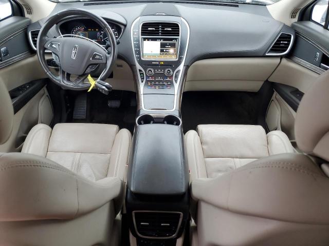 2LMPJ8LR0HBL37895 - 2017 LINCOLN MKX RESERVE Կրեմագույն լուսանկար 8