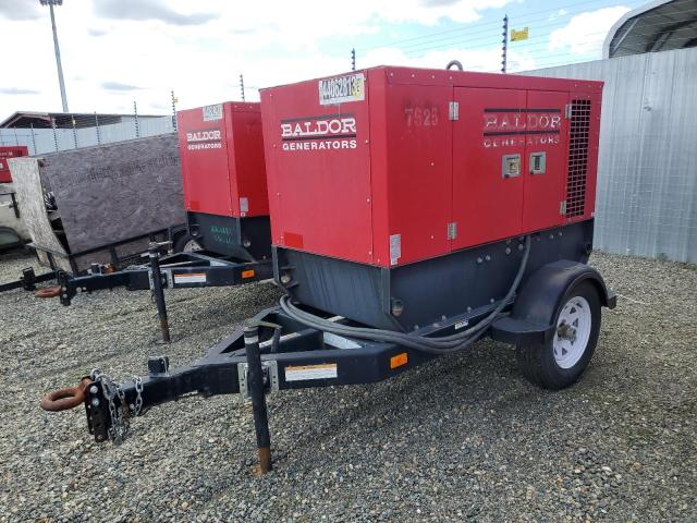 4TCSU104X8H511169 - 2008 BALD GENERATOR RED photo 2