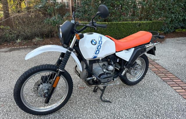 WB1047806J6152393 - 1988 BMW R100 GS WHITE photo 2