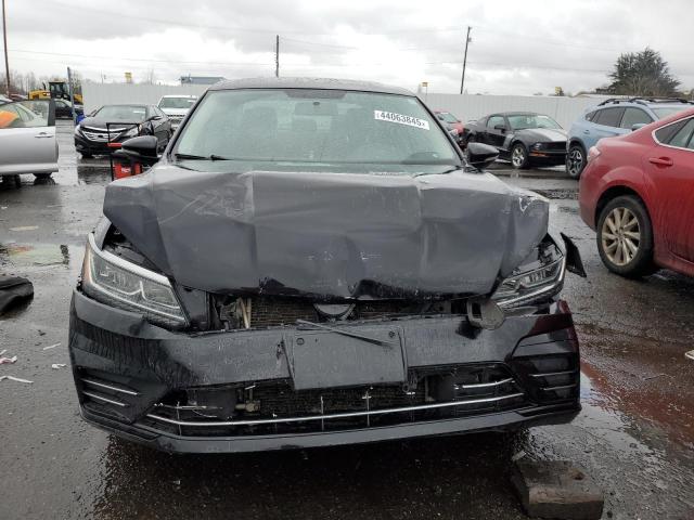 1VWDT7A36HC085735 - 2017 VOLKSWAGEN PASSAT R-LINE Schwarz Foto 5