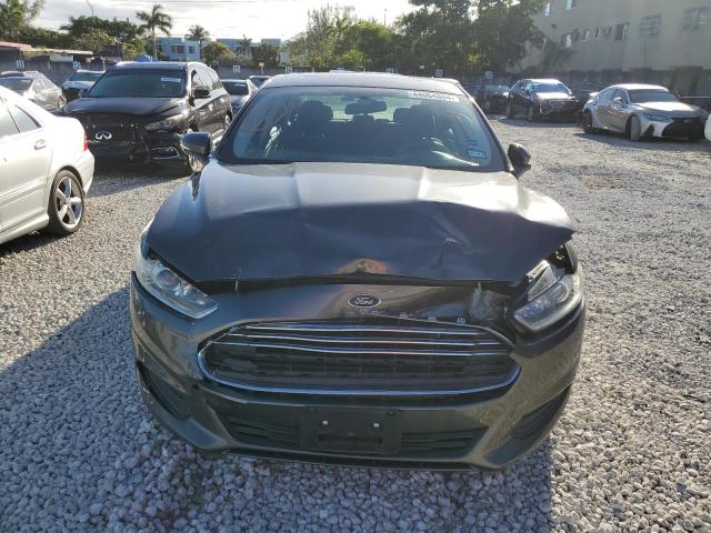 3FA6P0H79GR358513 - 2016 FORD FUSION SE GRAY photo 5