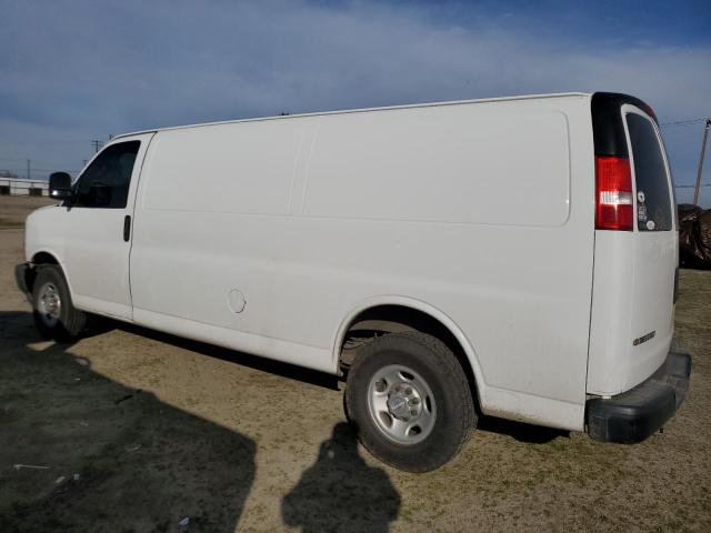 1GCWGBFG2L1127319 - 2020 CHEVROLET EXPRESS G2 WHITE photo 2