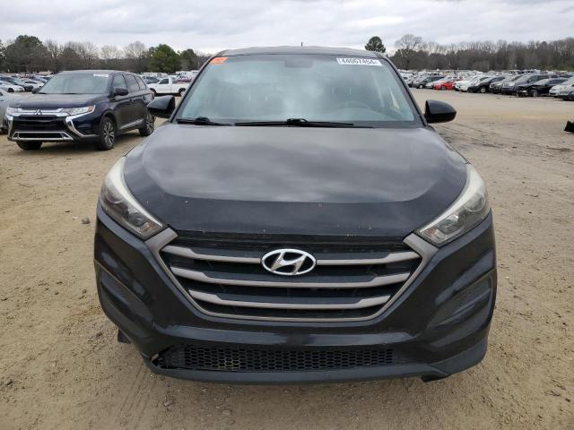 KM8J23A45GU135149 - 2016 HYUNDAI TUCSON SE BLACK photo 5