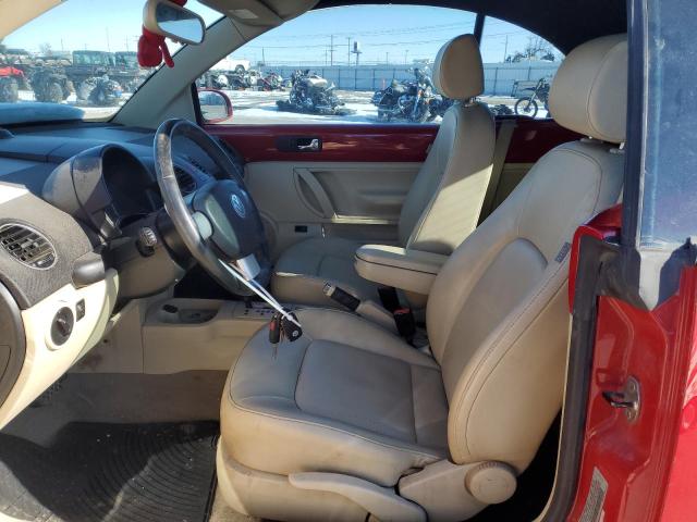 3VWRG3AL1AM005636 - 2010 VOLKSWAGEN NEW BEETLE Rot Foto 7