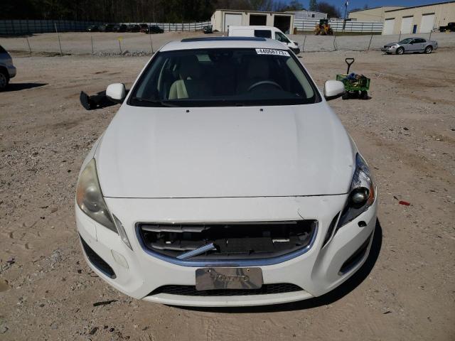 YV1902FH1B2010005 - 2011 VOLVO S60 T6 WHITE photo 5