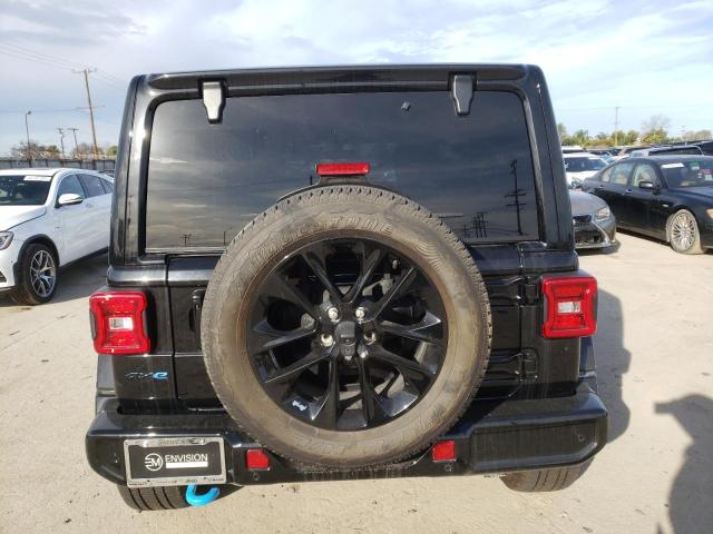 1C4JJXP61MW686184 - 2021 JEEP WRANGLER U SAHARA 4XE BLACK photo 6