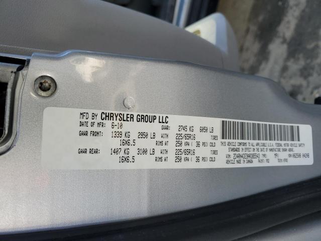 2D4RN4DE9AR385543 - 2010 DODGE GRAND CARA SE SILVER photo 13