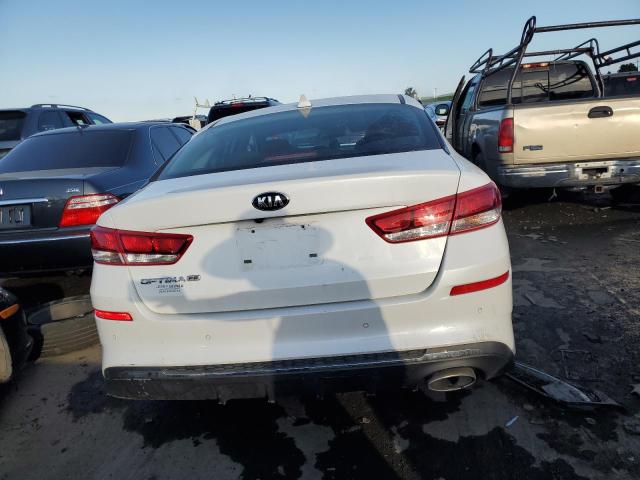 5XXGT4L35LG411321 - 2020 KIA OPTIMA LX WHITE photo 6