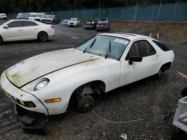 1984 PORSCHE 928 S, 