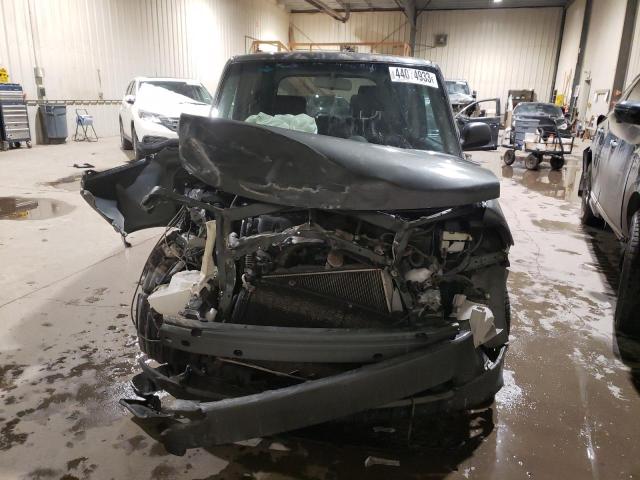 JTLKT324X54027146 - 2005 TOYOTA SCION XB GREEN photo 5