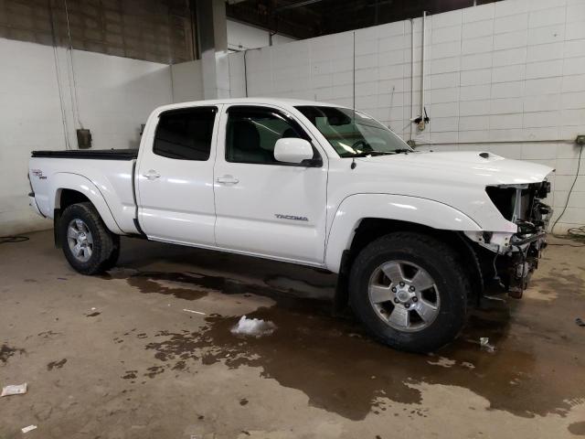 3TMMU52N19M012535 - 2009 TOYOTA TACOMA DOUBLE CAB LONG BED WHITE photo 4