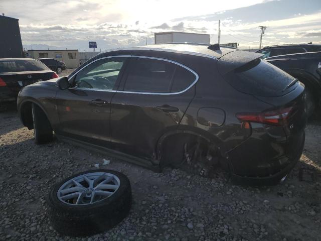 ZASFAKBN2J7B97099 - 2018 ALFA ROMEO STELVIO TI GRAY photo 2