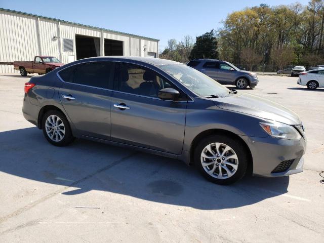 3N1AB7AP1JL657450 - 2018 NISSAN SENTRA S 灰色 照片 4
