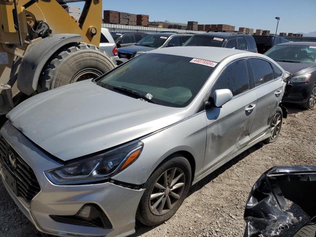 5NPE24AF7KH800617 - 2019 HYUNDAI SONATA SE SILVER photo 1