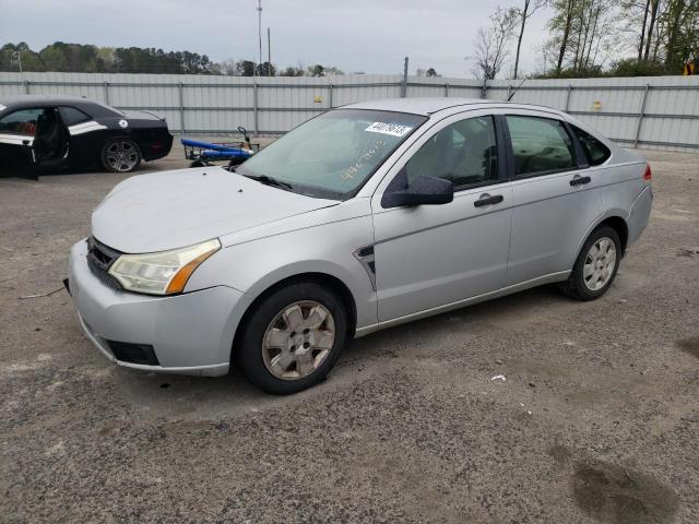 1FAHP34N28W102095 - 2008 FORD FOCUS S/SE SILVER photo 1