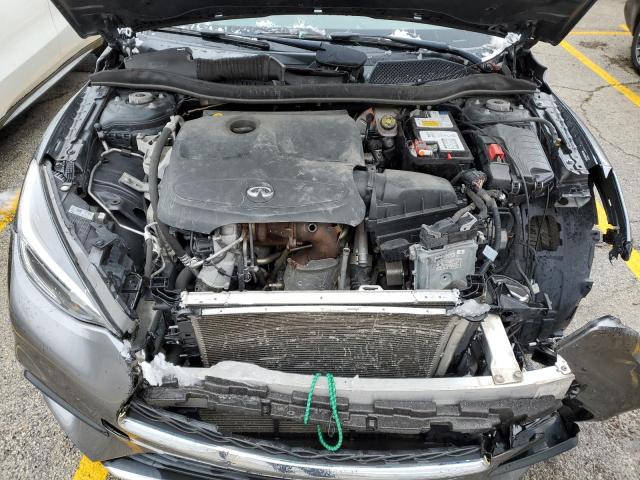 SJKCH5CP8JA057325 - 2018 INFINITI QX30 BASE GRAY photo 11