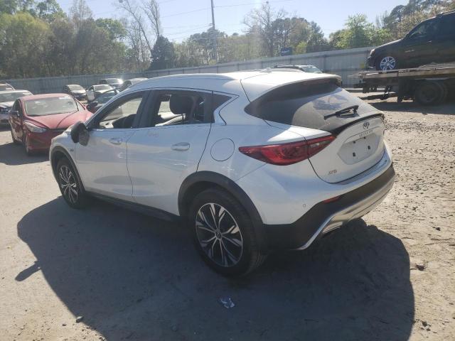 SJKCH5CR0JA041766 - 2018 INFINITI QX30 BASE WHITE photo 2