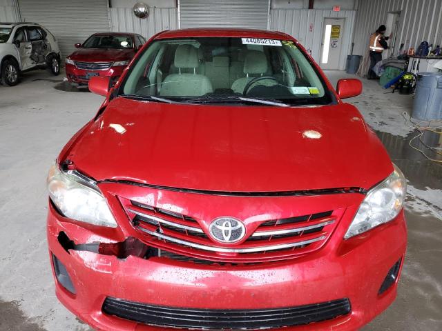 2T1BU4EE9DC977934 - 2013 TOYOTA COROLLA BASE RED photo 5