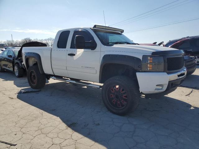 2GCEK19J371714592 - 2007 CHEVROLET SILVERADO WHITE photo 4