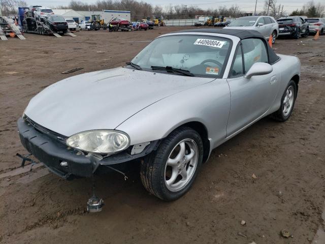 JM1NB353320234348 - 2002 MAZDA MX-5 MIATA BASE SILVER photo 1