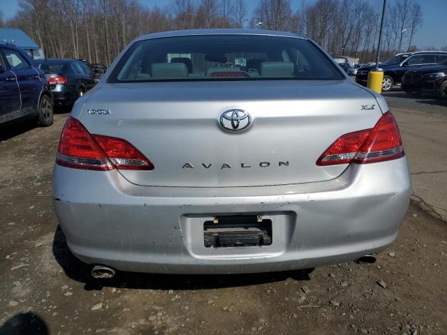 4T1BK36B26U131909 - 2006 TOYOTA AVALON XL SILVER photo 6