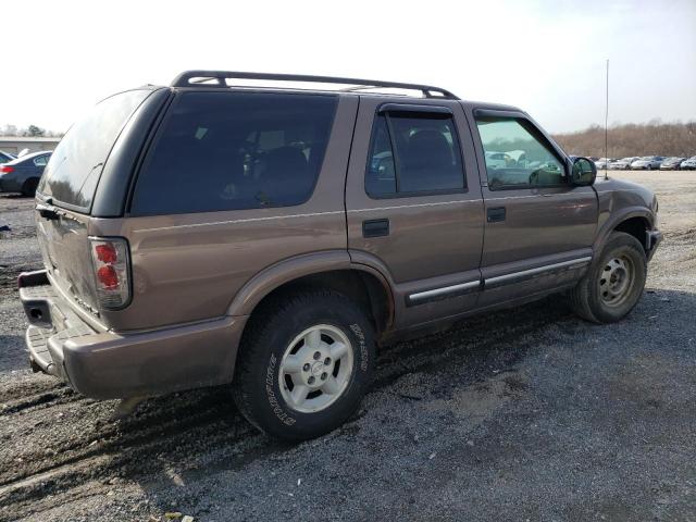 1GNDT13WXY2304698 - 2000 CHEVROLET BLAZER TAN photo 3