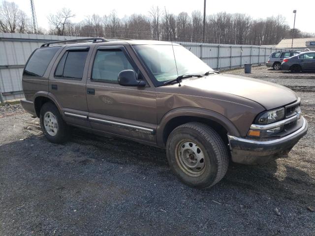 1GNDT13WXY2304698 - 2000 CHEVROLET BLAZER TAN photo 4