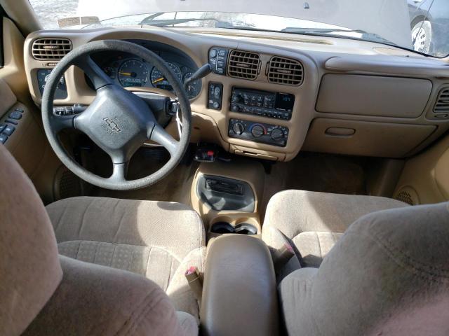 1GNDT13WXY2304698 - 2000 CHEVROLET BLAZER TAN photo 8