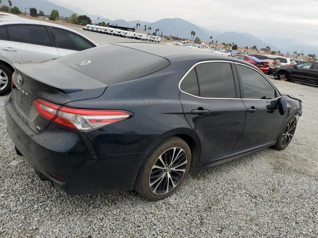 4T1B11HK7JU605138 - 2018 TOYOTA CAMRY L BLUE photo 3