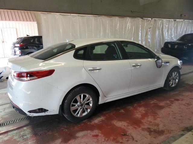 5XXGT4L31GG069453 - 2016 KIA OPTIMA LX WHITE photo 3