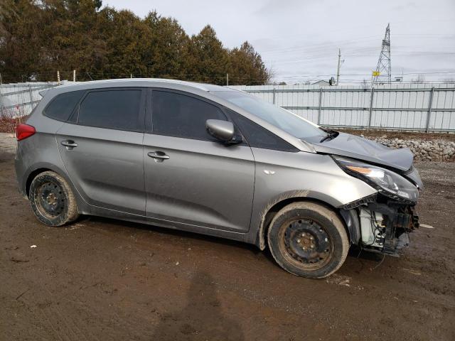 KNAHT8A30F7093990 - 2015 KIA RONDO GRAY photo 4