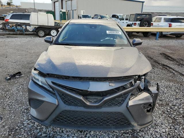 4T1B11HK8KU801638 - 2019 TOYOTA CAMRY L GRAY photo 5