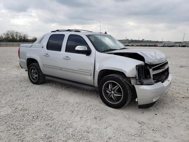 3GNMCEE00DG111235 - 2013 CHEVROLET AVALANCHE LS SILVER photo 4