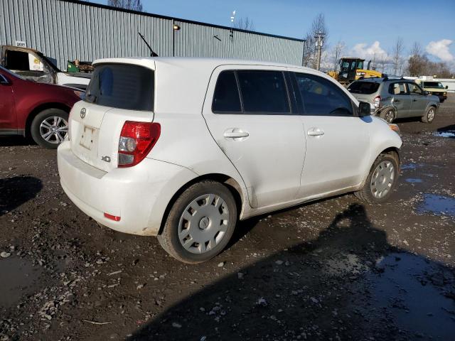 JTKKU4B4XAJ056410 - 2010 TOYOTA SCION XD WHITE photo 3