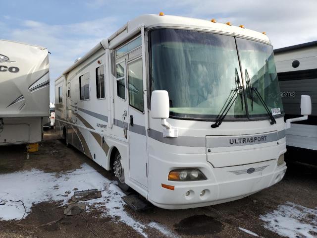 4UZAAHAK82CJ57594 - 2002 FREIGHTLINER CHASSIS X LINE MOTOR HOME BEIGE photo 1