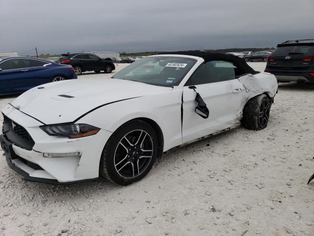 1FATP8UH8J5142839 - 2018 FORD MUSTANG WHITE photo 1