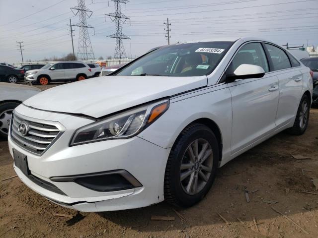 5NPE24AF2GH382474 - 2016 HYUNDAI SONATA SE WHITE photo 1