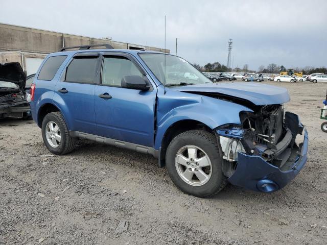 1FMCU93739KA59653 - 2009 FORD ESCAPE XLT BLUE photo 4