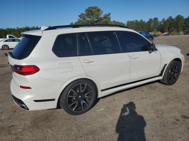 5UXCX4C59KLB39473 - 2019 BMW X7 XDRIVE50I WHITE photo 3