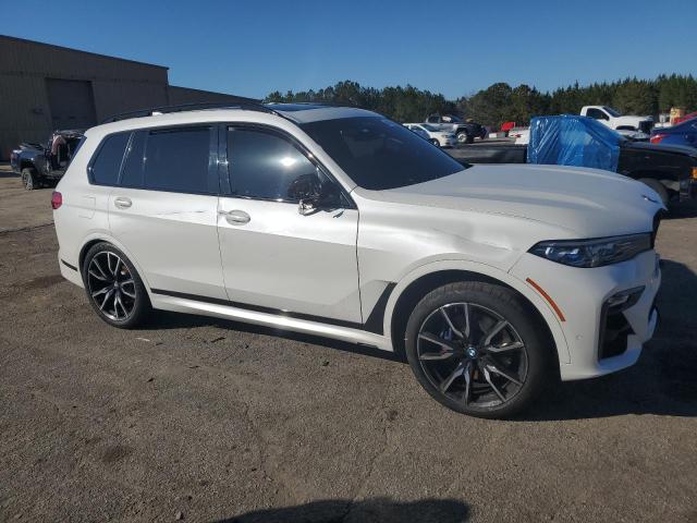 5UXCX4C59KLB39473 - 2019 BMW X7 XDRIVE50I WHITE photo 4