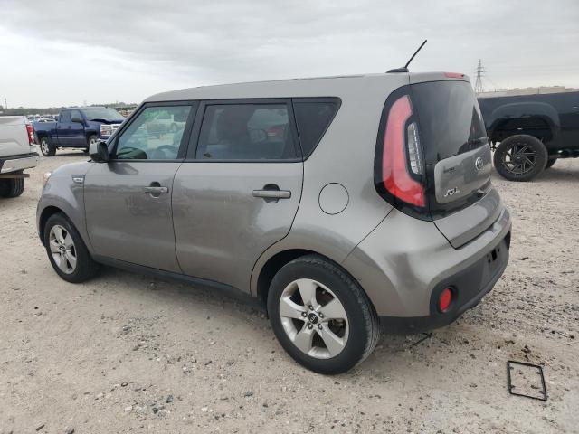 KNDJN2A29H7453974 - 2017 KIA SOUL GRAY photo 2