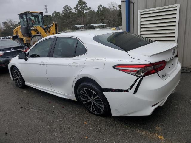 4T1B11HK7JU112995 - 2018 TOYOTA CAMRY L WHITE photo 2